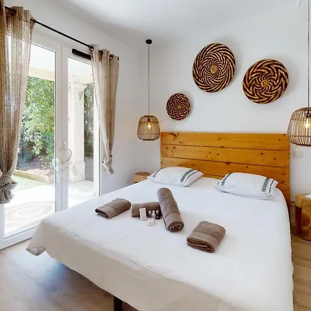 Appartamento T2 : Jardin, Piscine, Parking à *