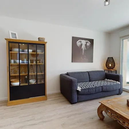 T2 : Jardin, Piscine, Parking à *